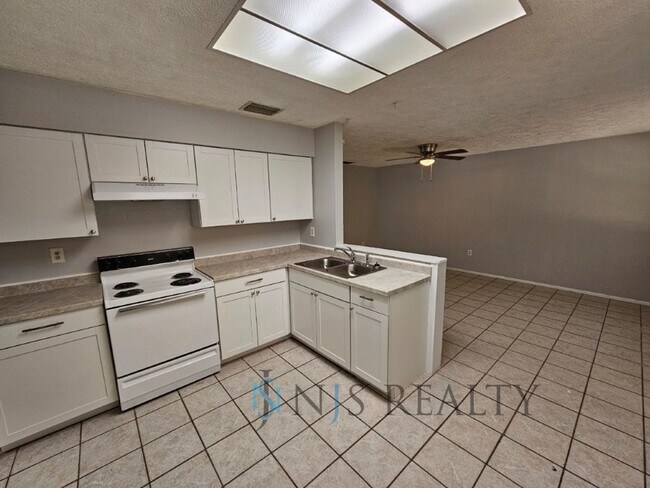 Photo - 8342-8344 Afton Unidad 8344 Afton