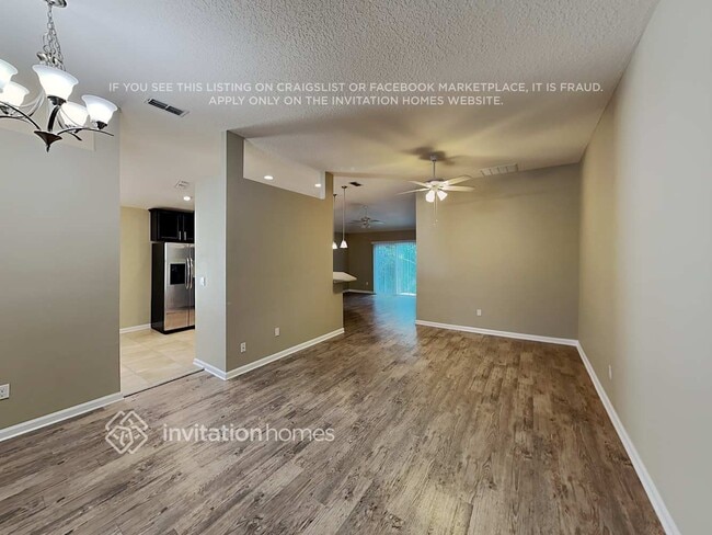 Photo - 372 Sunshine Dr