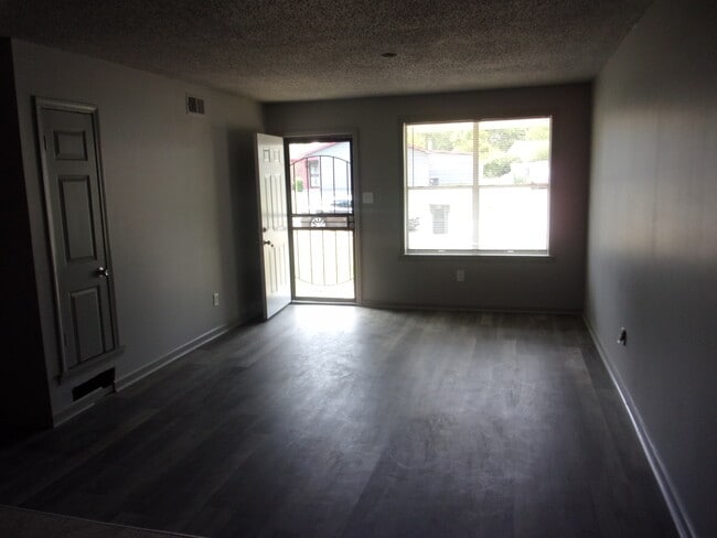 Photo - 5361 Brekenwood