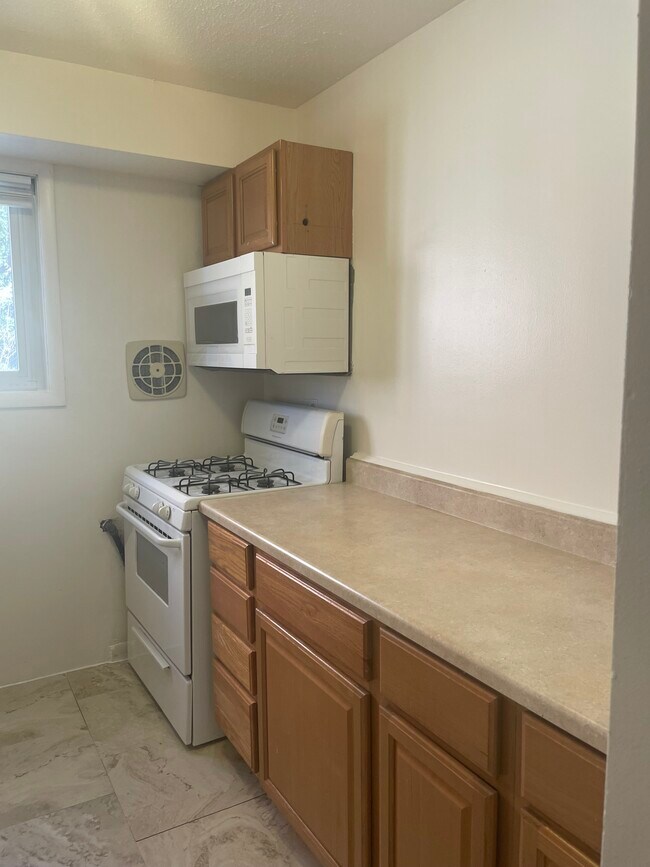 Photo - Ballston Garden Apartments