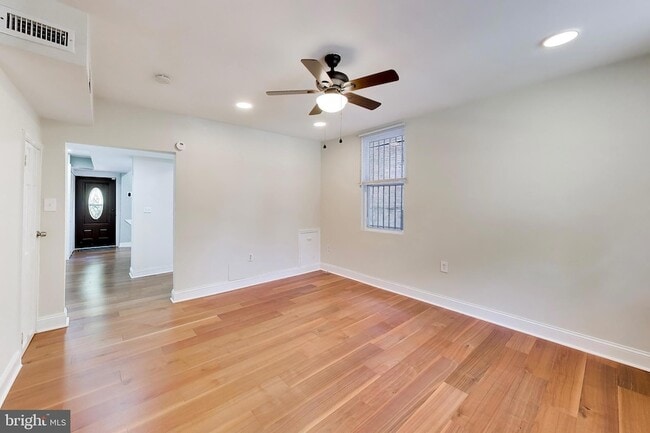 4230 Edson Pl NE