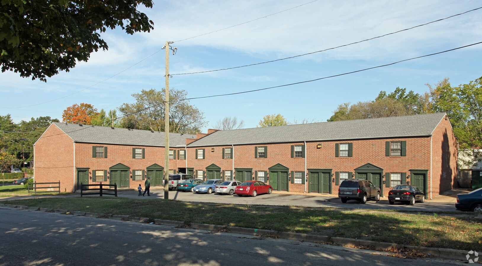 Oxford Square Apartments - Oxford Square Apartments