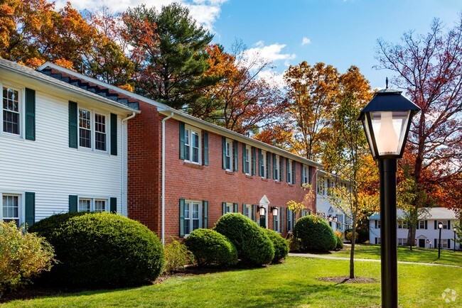 Building Photo - Avon Colonial Manor Rental