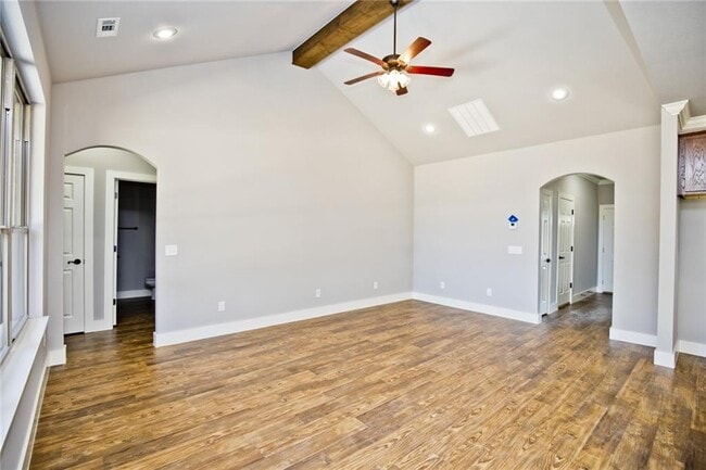 Photo - 207 Alder St