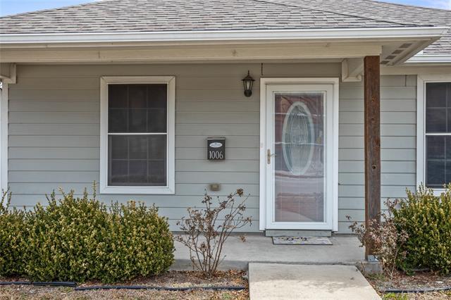 Photo - 1006 Throckmorton St