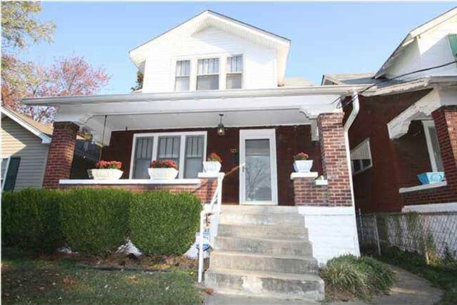 Photo - 725 Heywood Ave