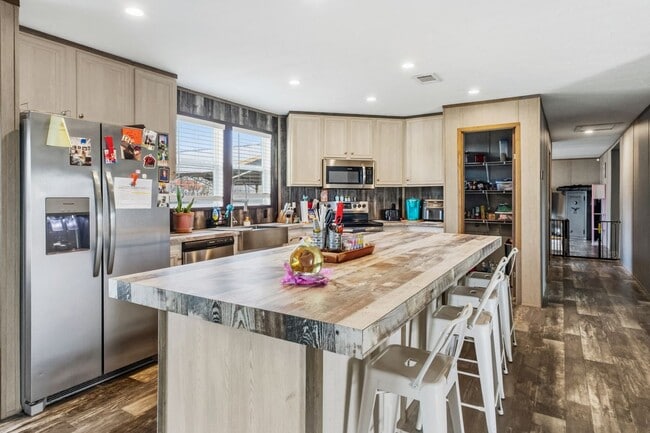 Photo - 134 N Larry Dr