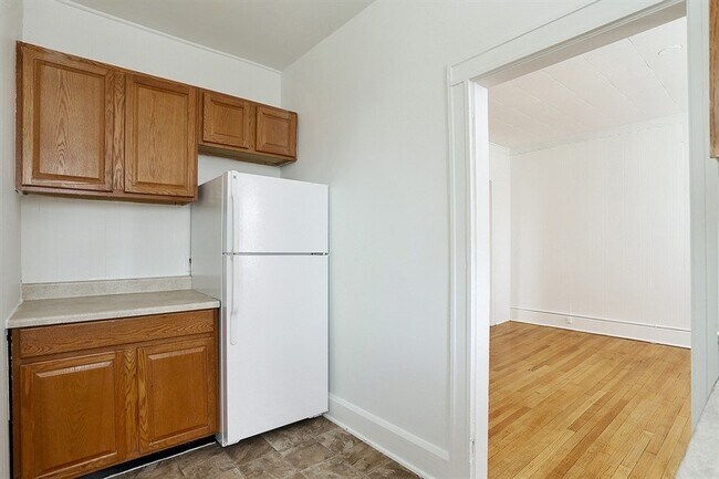 Photo - 2826 Windsor Ave