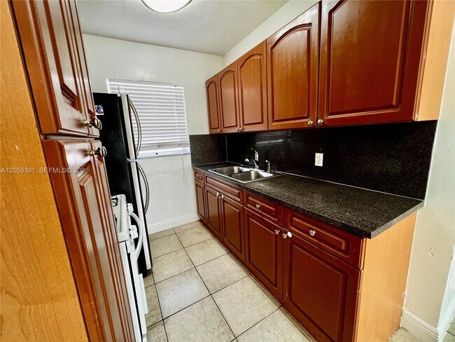 Photo - 2072 NE 169th St Unit 8