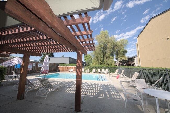 Photo - 1060 Oak Grove Rd Unit 71