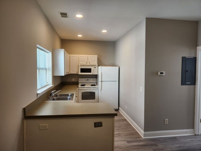 Photo - 70 Cassandra Ln