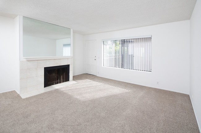 *OPEN HOUSE: 7/26 10AM-12PM* 2BR In The He... - *OPEN HOUSE: 7/26 10AM-12PM* 2BR In The He... Unit 08
