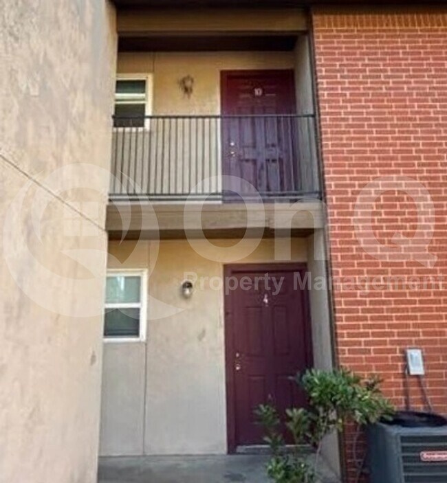 Photo - 410 Bryan St