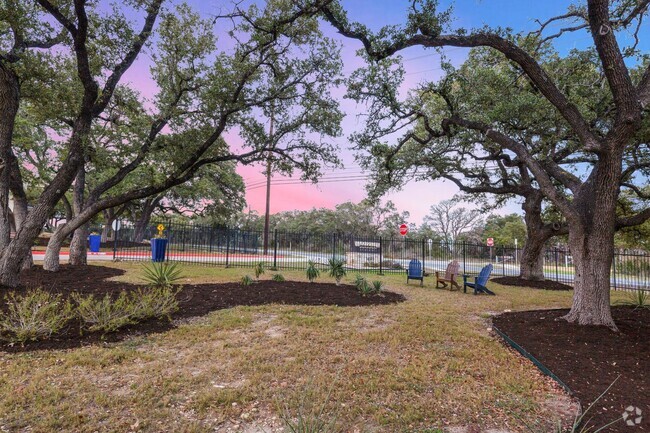 Building Photo - Woodcreek Apartments