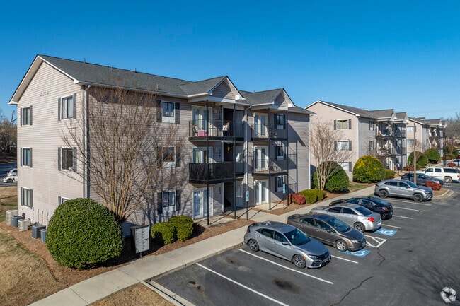 Building Photo - Colonial Village