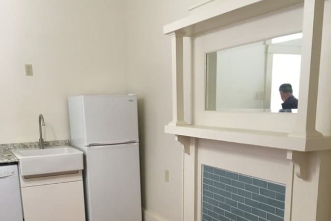 Petite, fully functional Kitchen - 3302 Delachaise St Unit 3302A Delachaise