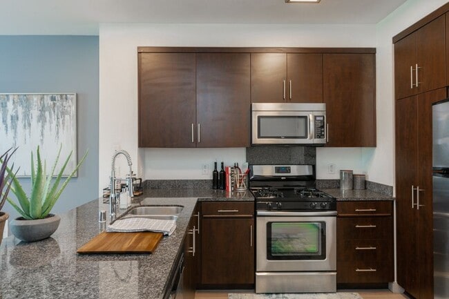 Photo - Domain Oakland