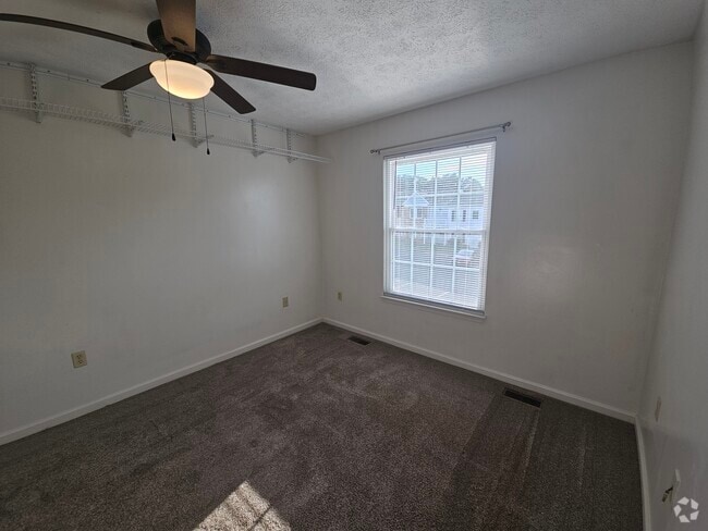 Building Photo - 584 Cromwell Ct Rental