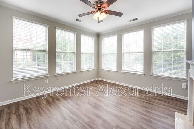 Photo - 4951 Brenman Park Dr Unidad Building 2