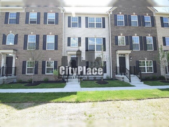 Photo - 6574 Halsey St