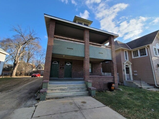 Building Photo - 1133-1135 N Main St Unit 1135