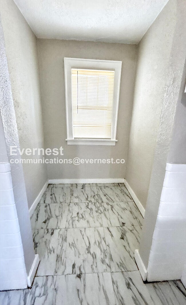 Photo - 3720 Darby St