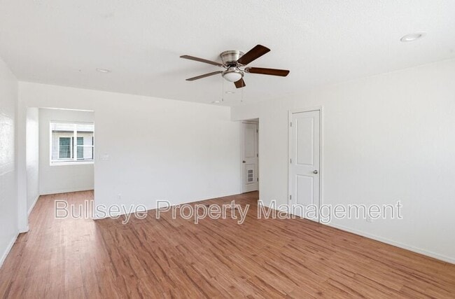 Photo - 5645 S 6th St