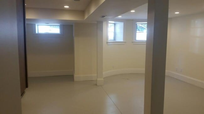Photo - 29 Commonwealth Terrace Unit B