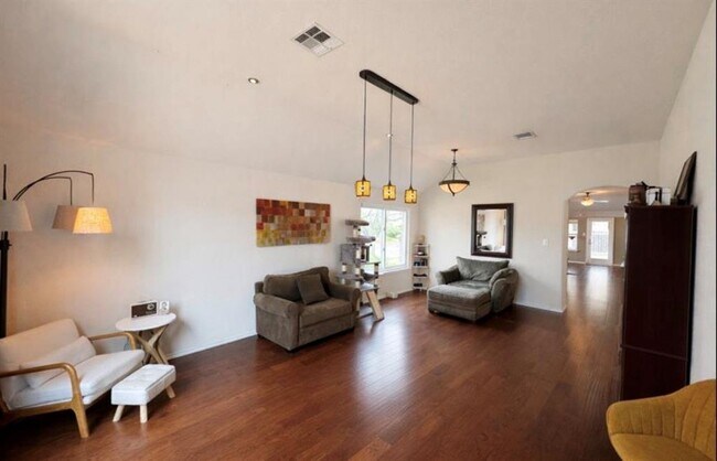 Photo - 1052 Hot Spring Valley