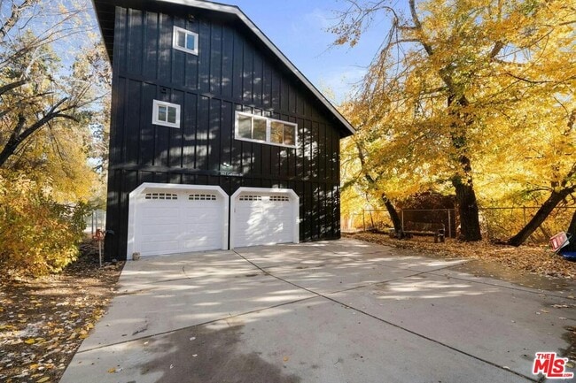 Photo - 993 Cameron Dr