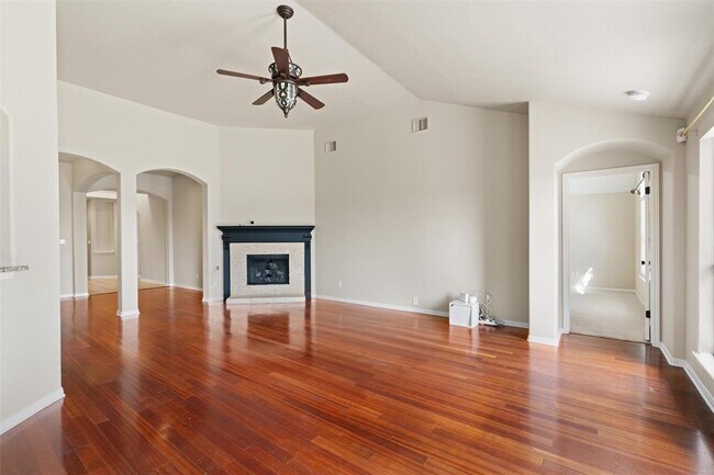 725 Botany Bay Cir