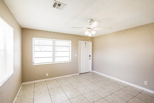 3120 NW 5th Ct