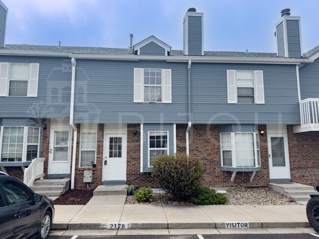 Building Photo - Gold Hill Townhome