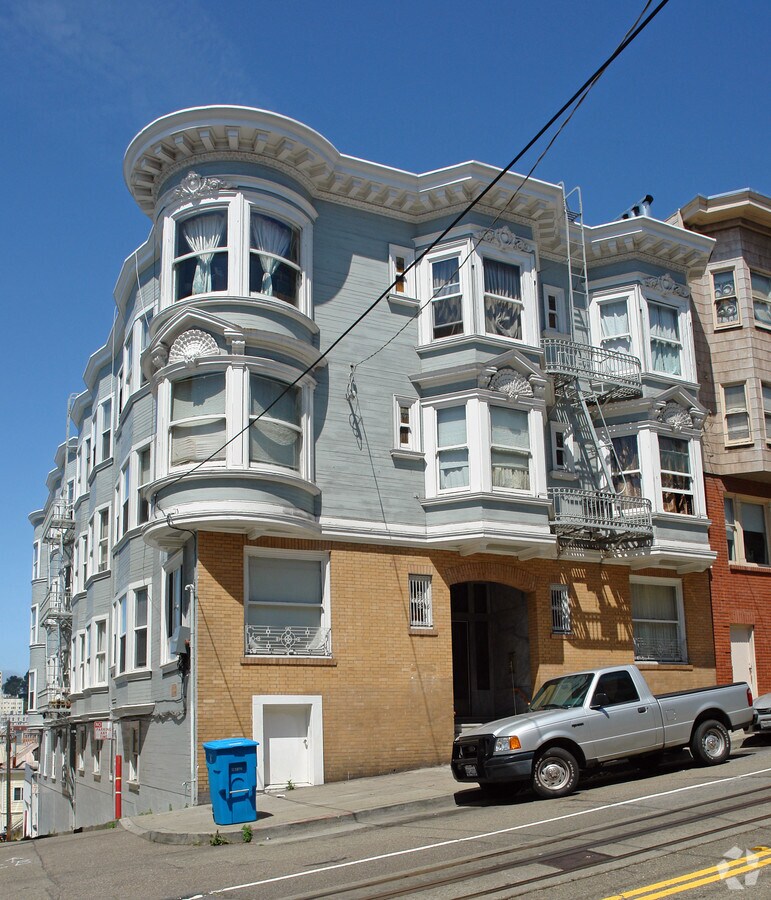 Photo - 1235 Hyde St Apartments