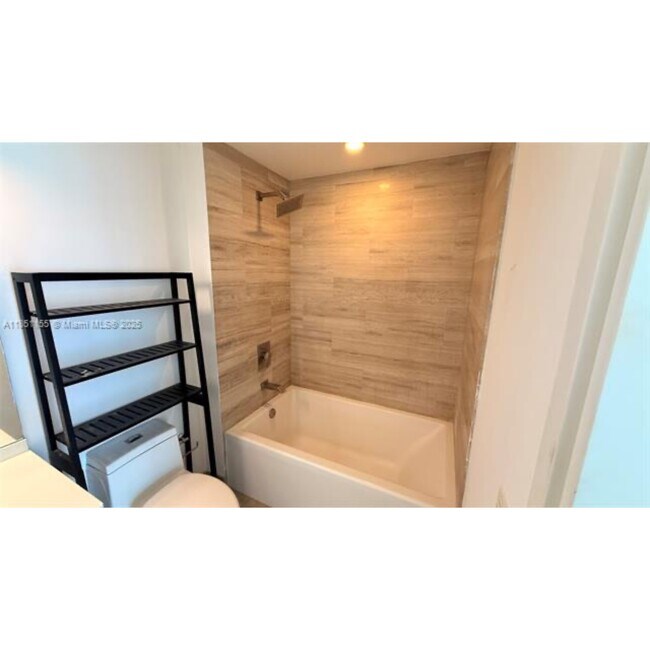 Photo - 1300 Brickell Bay Dr