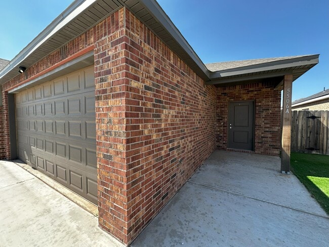 Building Photo - 5506 Itasca St Rental