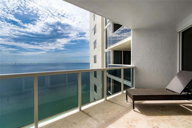 Building Photo - 19111 Collins Ave Unit 3406