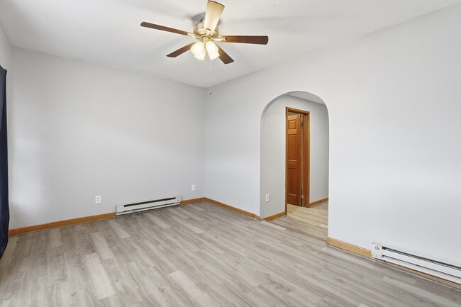 Photo - 303 N Mulberry St