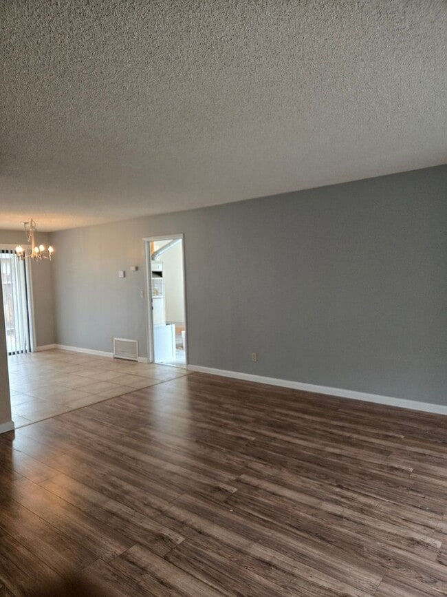 Photo - PER625 Unit 625 W Perdew Ave #B