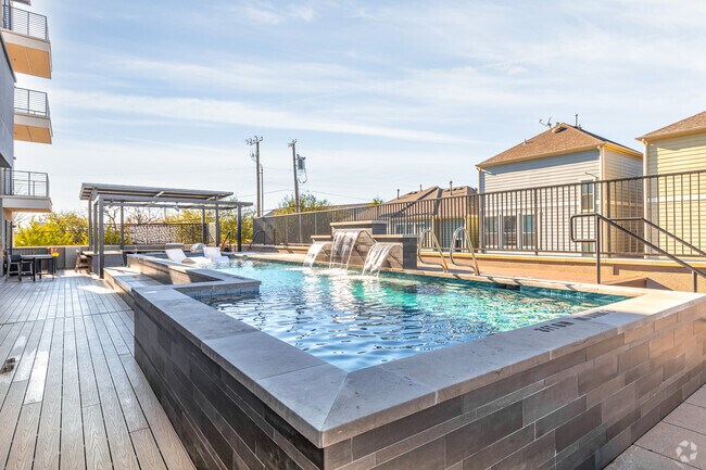 La piscina elevada