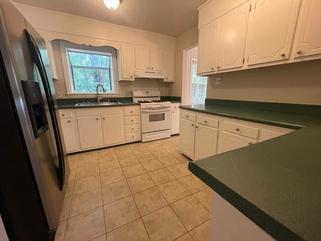 Chapel Hill 4 Br Home For Rent