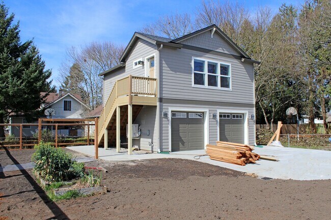 Building Photo - 3639 SE 73rd Ave Rental