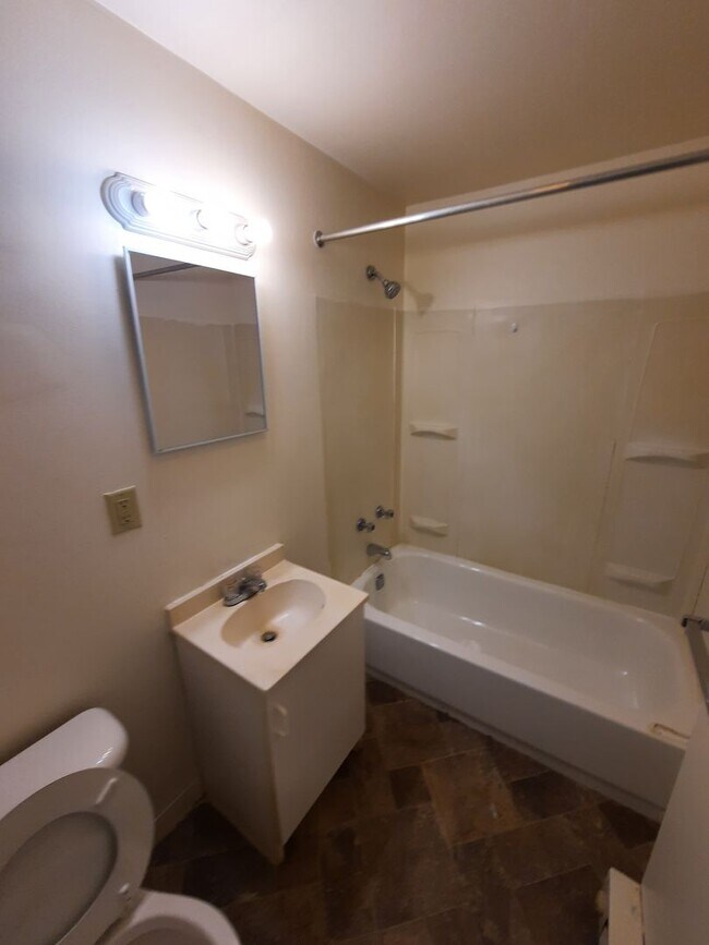 Photo - 2820 Guilford Ave Unidad 1