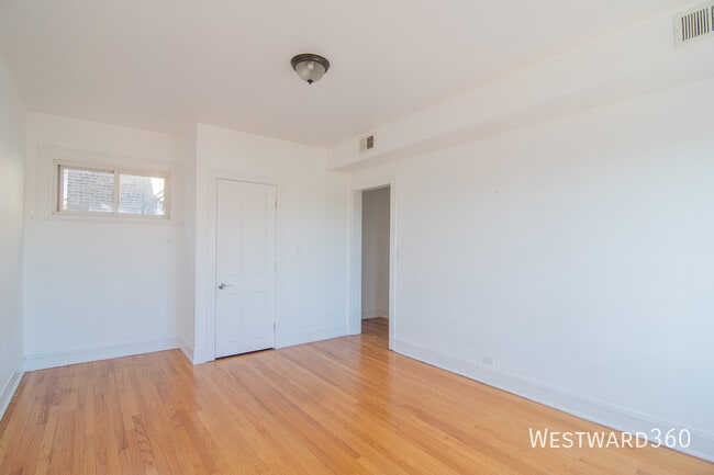 Photo - 7831 S Kingston Ave