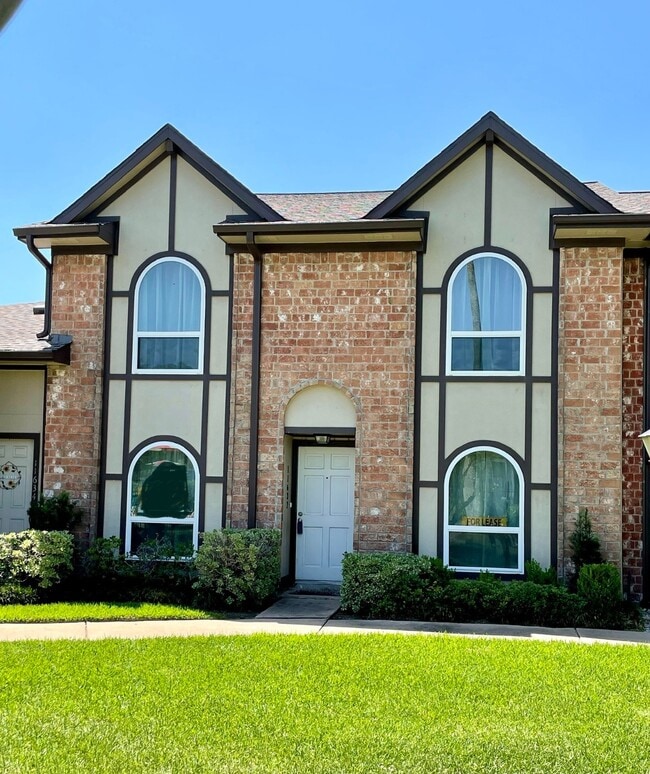 Building Photo - 11632 S Kirkwood Rd Rental