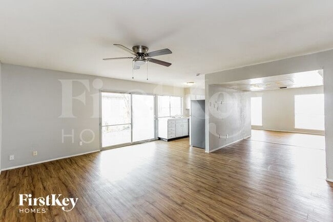 Photo - 3537 Rockcrest Dr