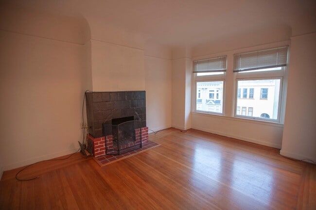 Photo - 128 Unit 1287 #1