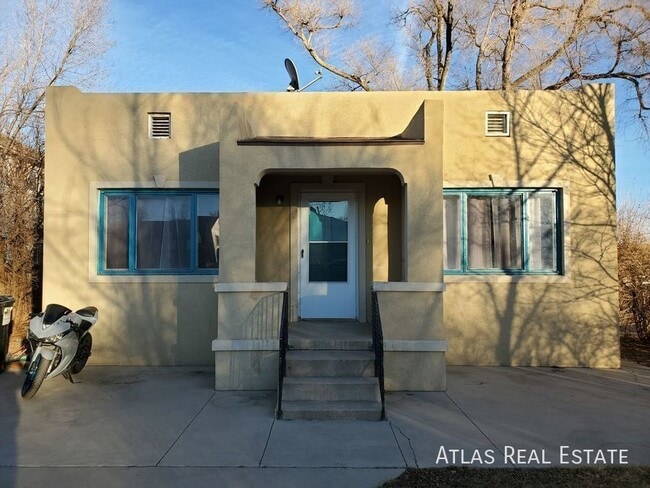 Building Photo - 2130 5th Ave Unit Main