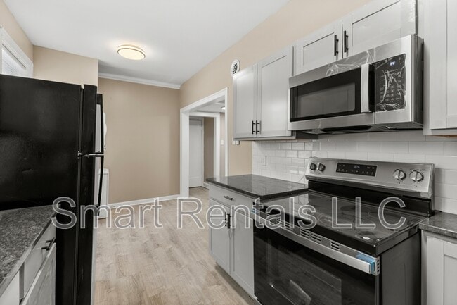 Photo - 4209 Ellenwood Ave