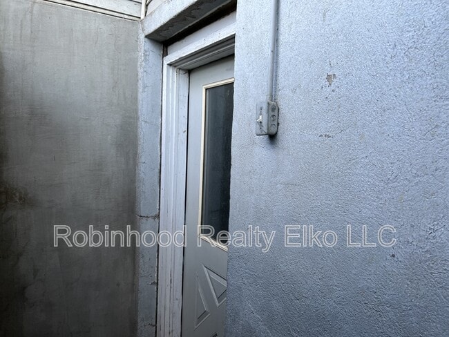 Photo - 177 W Court St